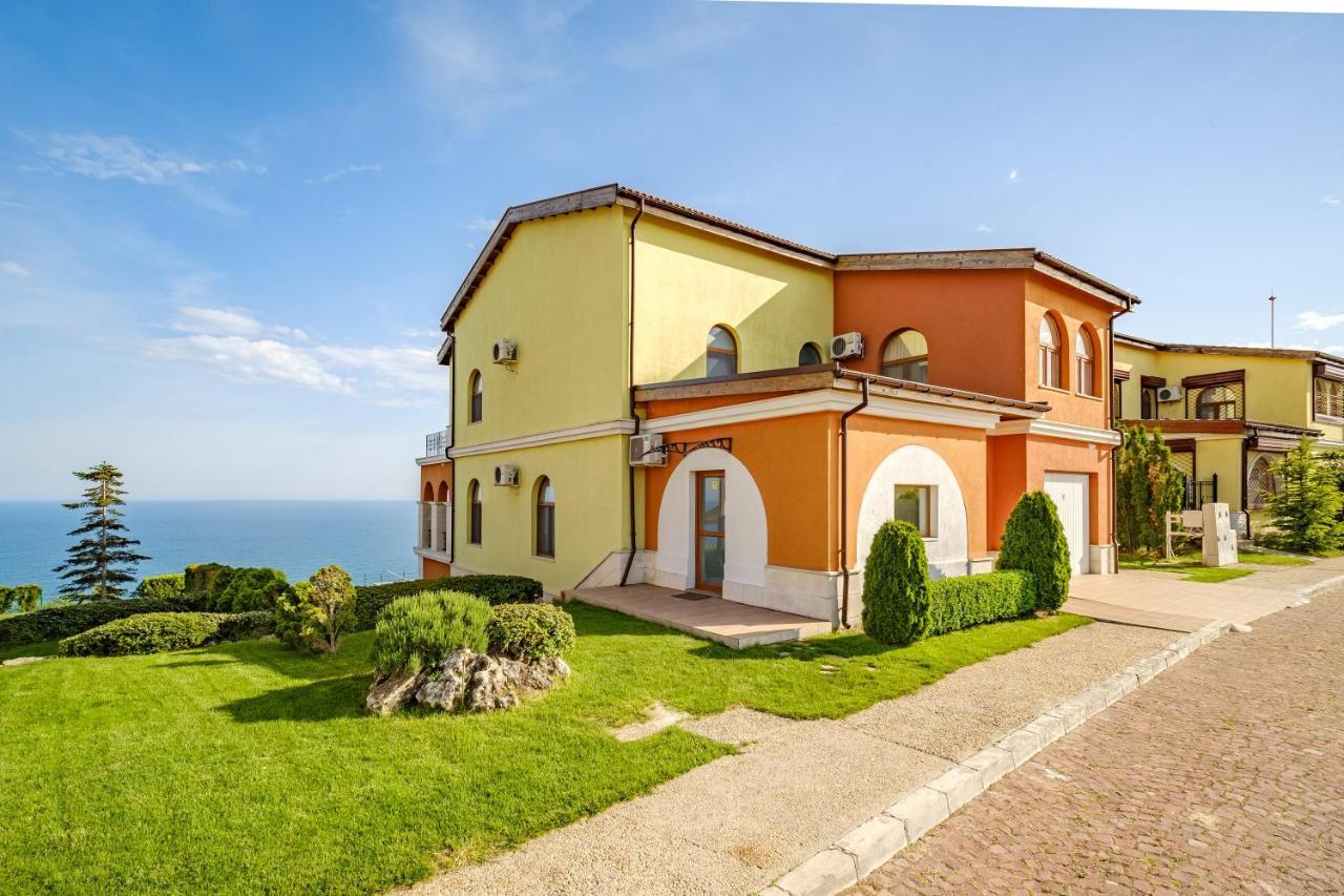 Lighthouse Luxe Estate Apart & Villas Baltschik Exterior foto